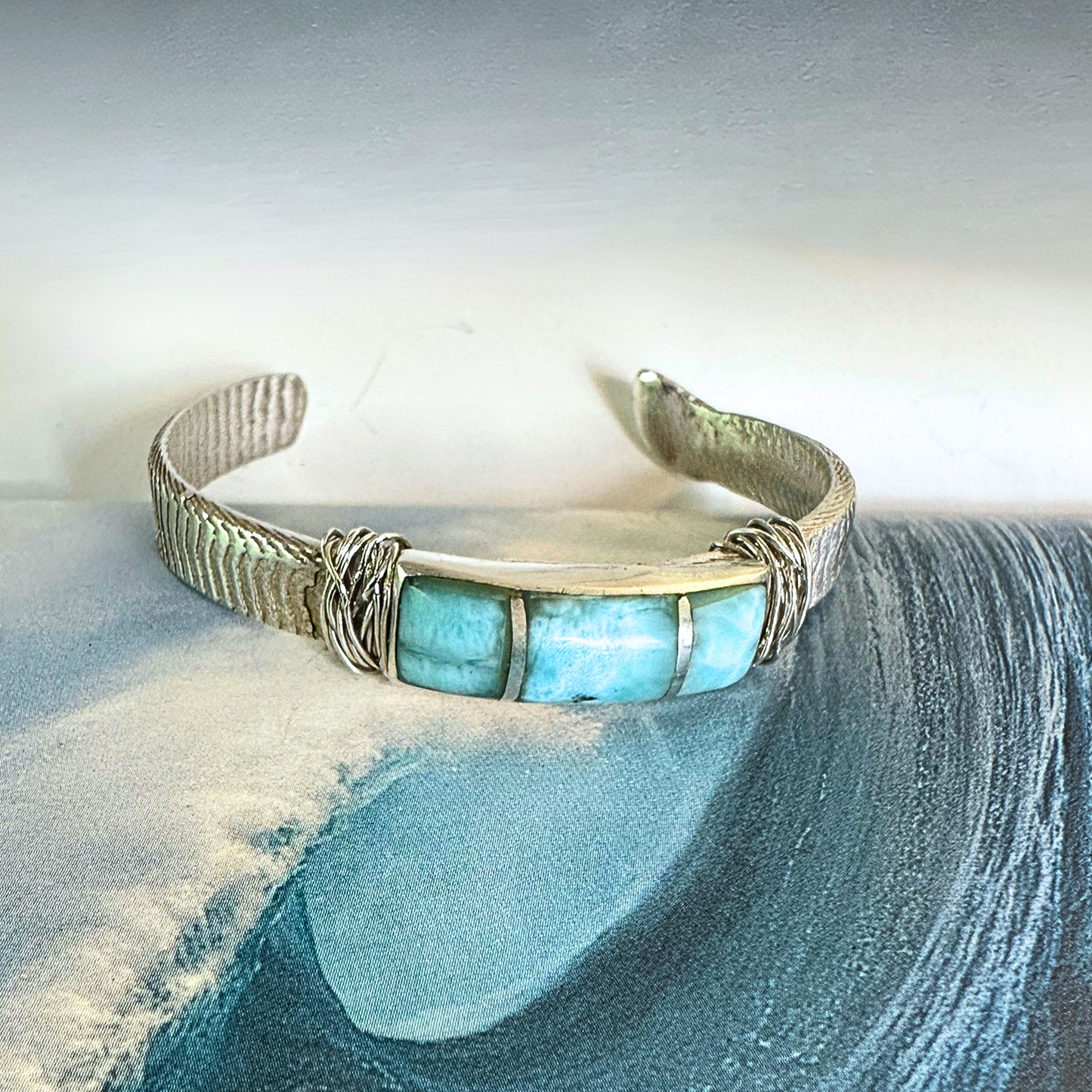 Cuff bracelets with cuttlefish casting