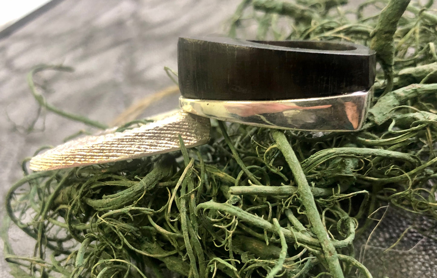 Silber Ring mit Eben Holz