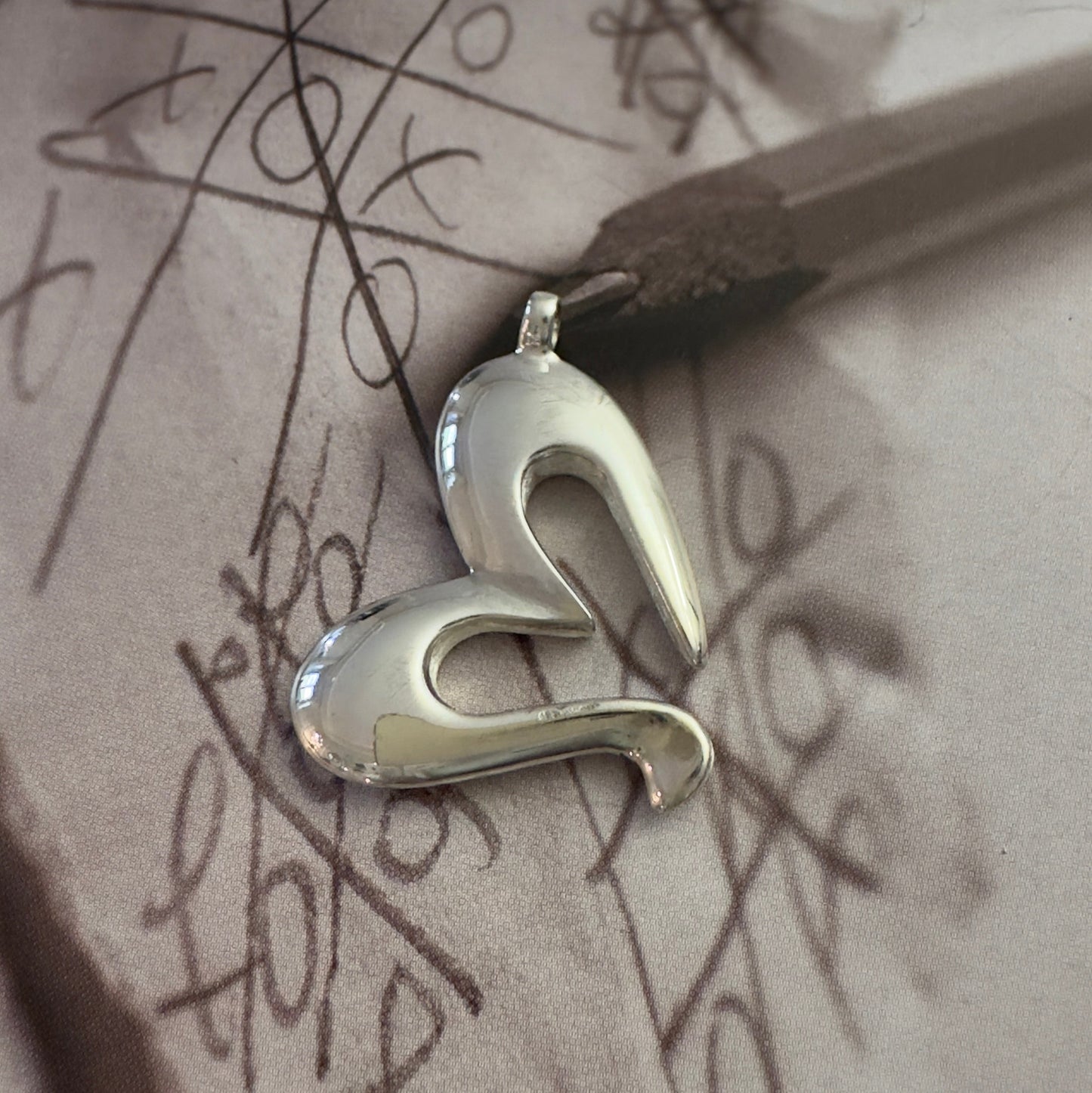 Letter E