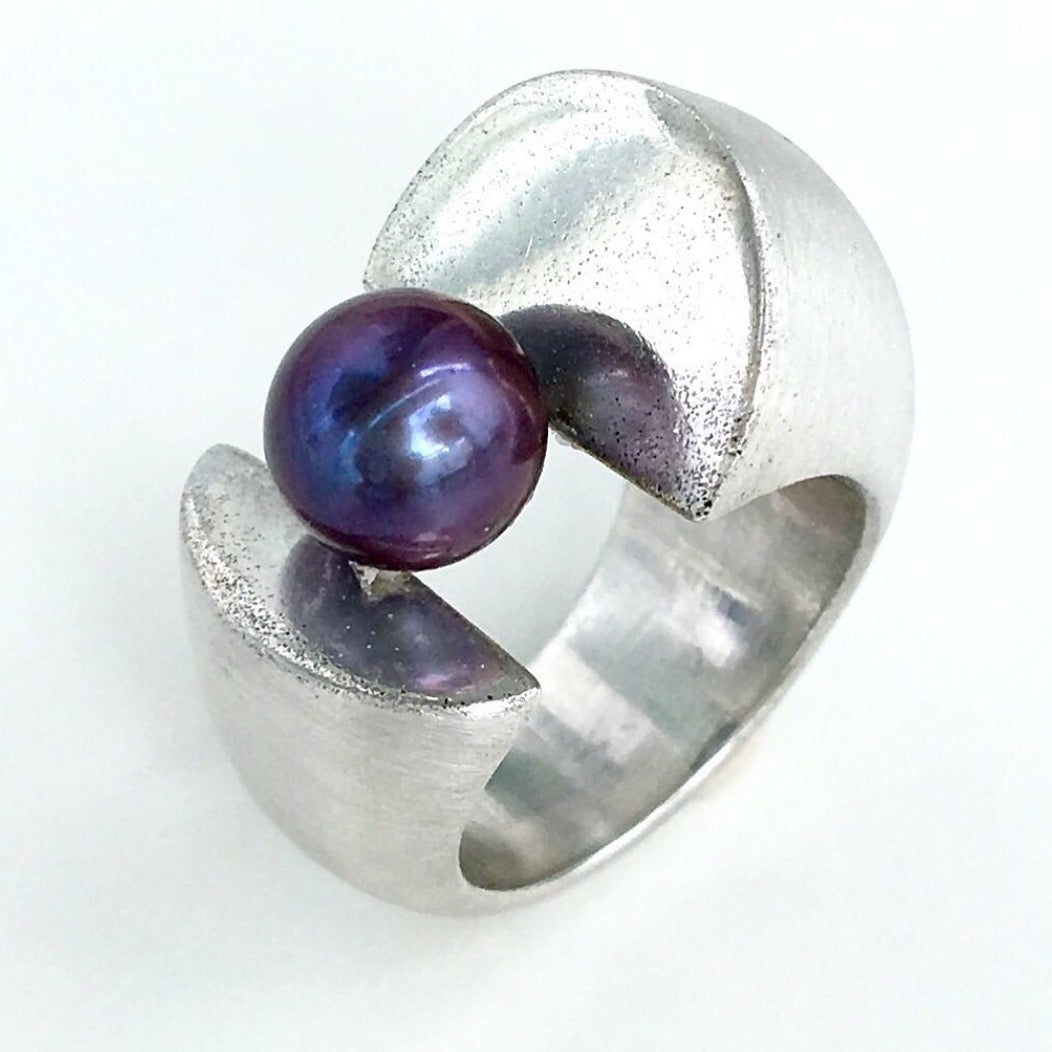 LIBERTÉ Ring Round Edition