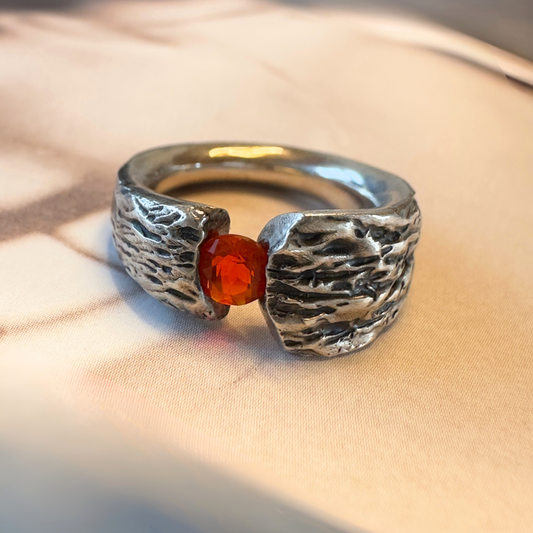 Vulcano mit Feueropal